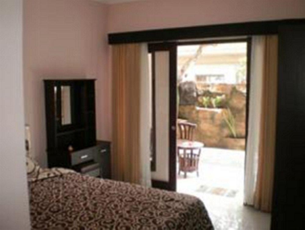Sapta Petala Hotel Kuta Lombok Exterior foto